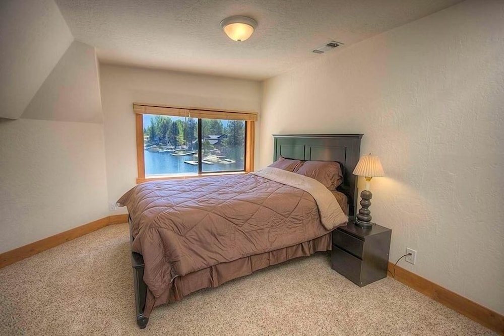 569 Lucerne 4 Bedroom Home by RedAwning
