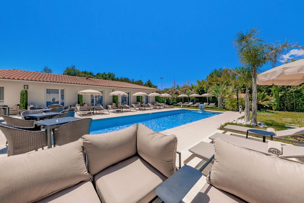 Mougins Vacations - Hotel Villa Sophia - Property Image 11