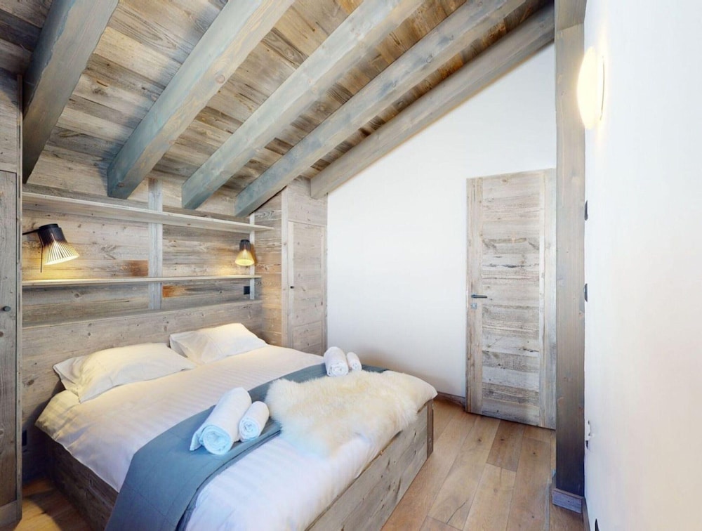 Cosy Chalet in Vex With Balcony