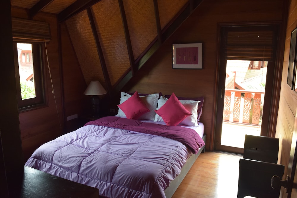 4 bedroom beachfront Villa 3 SDV024-By Samui Dream Villas view 4