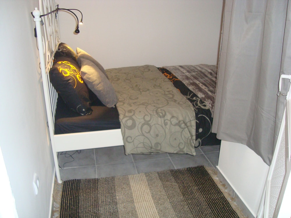 Divine Apartment - 1 quarto view 2