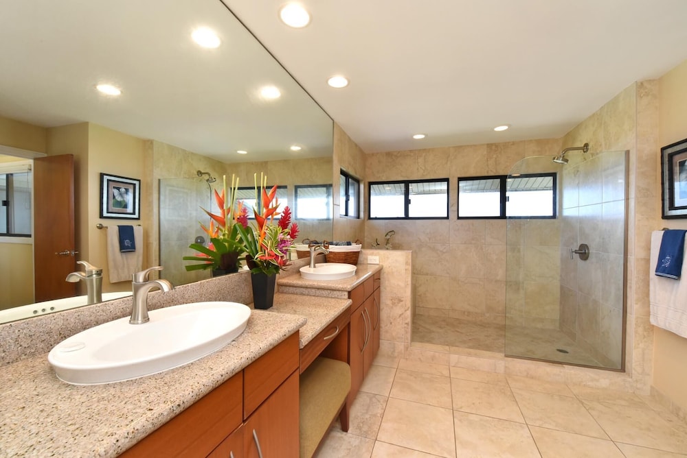 Kapalua Ridge Villas by KBM