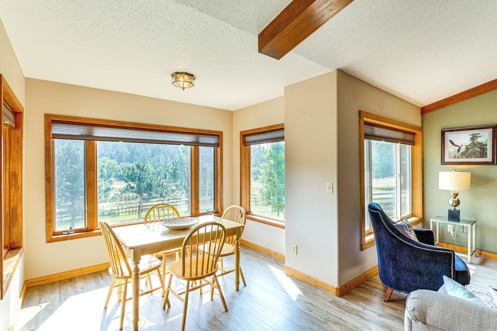 'hayward Valley House' Black Hills Family Retreat