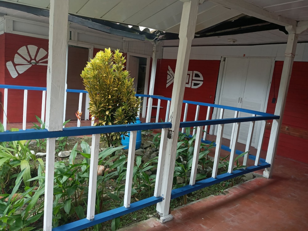 Wira Pora Hostal