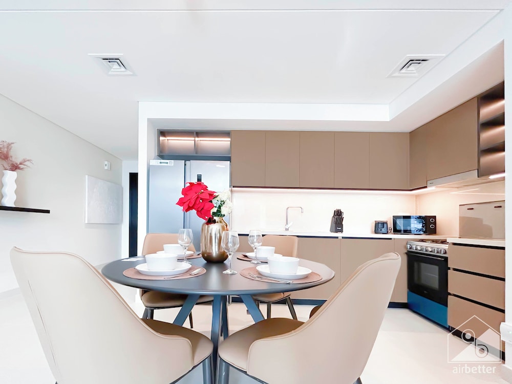 Elegance at Burj Crown Downtown Balcony & View
