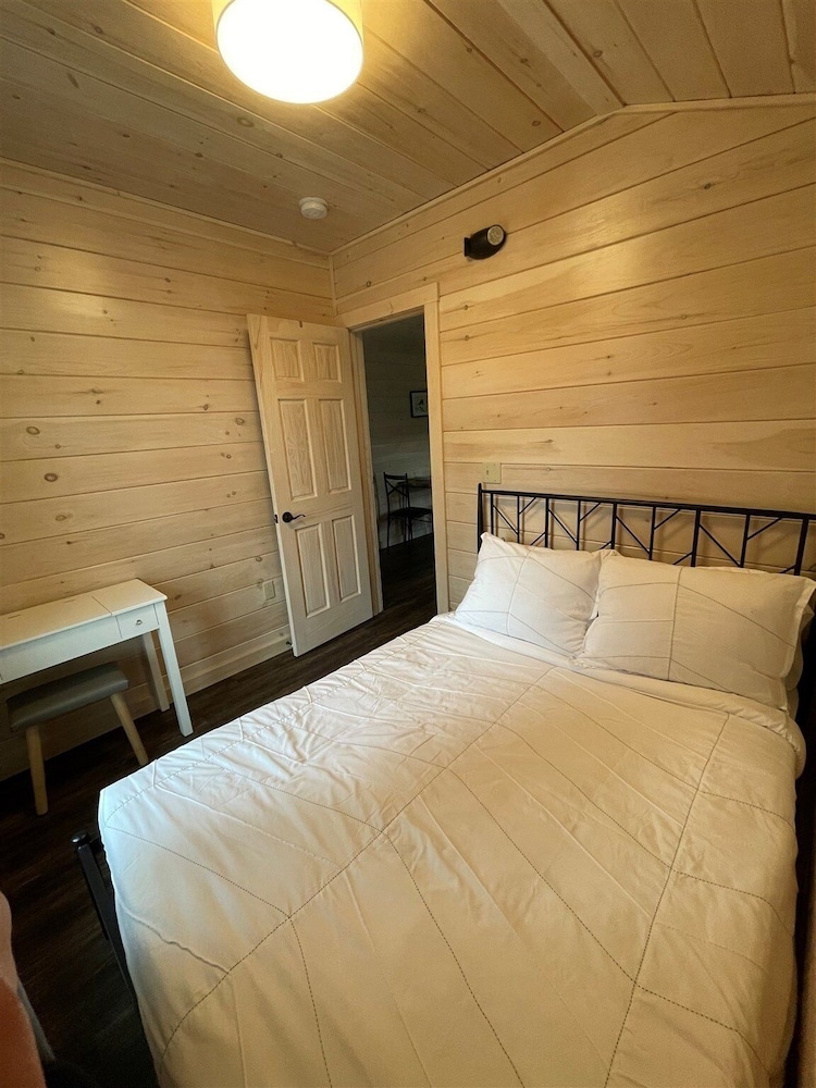 Junco Limit 4 2 Bedroom Cabin