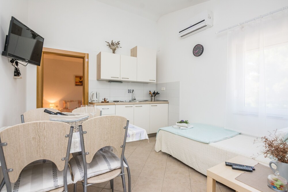 Apartments Zaklina view 5