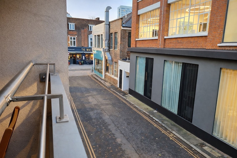 Still Life Clerkenwell Executive