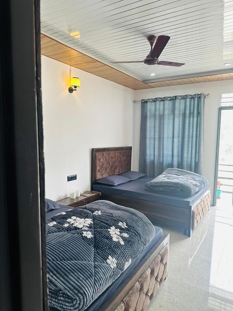 Mandakini Valley Resort