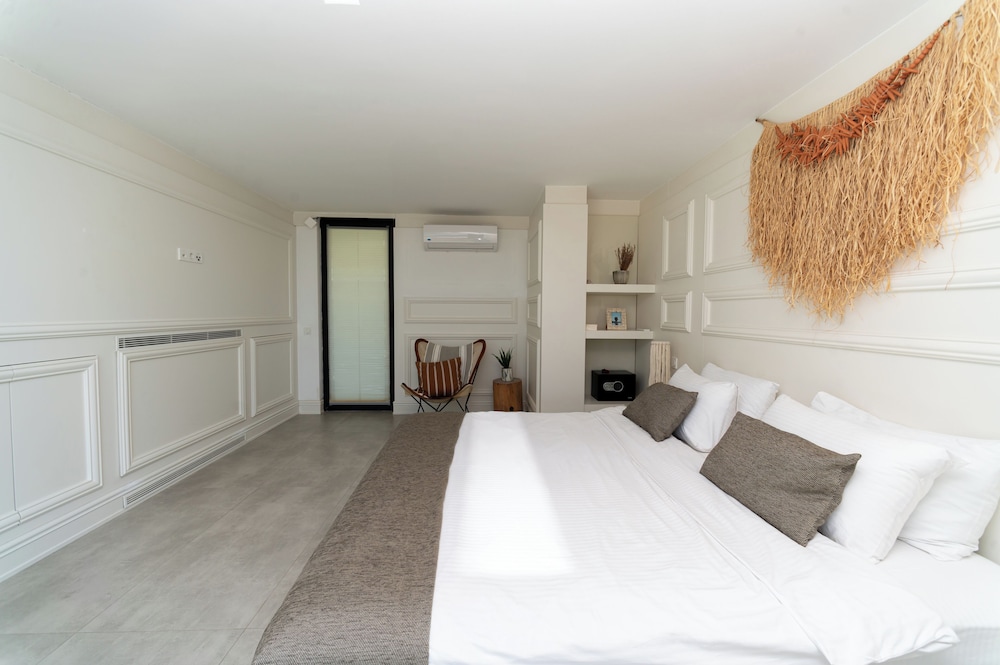 Marinhill High Luxury Property