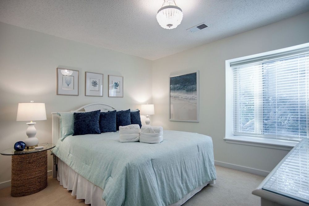 1738 Bluff Villas at The Sea Pines Resort