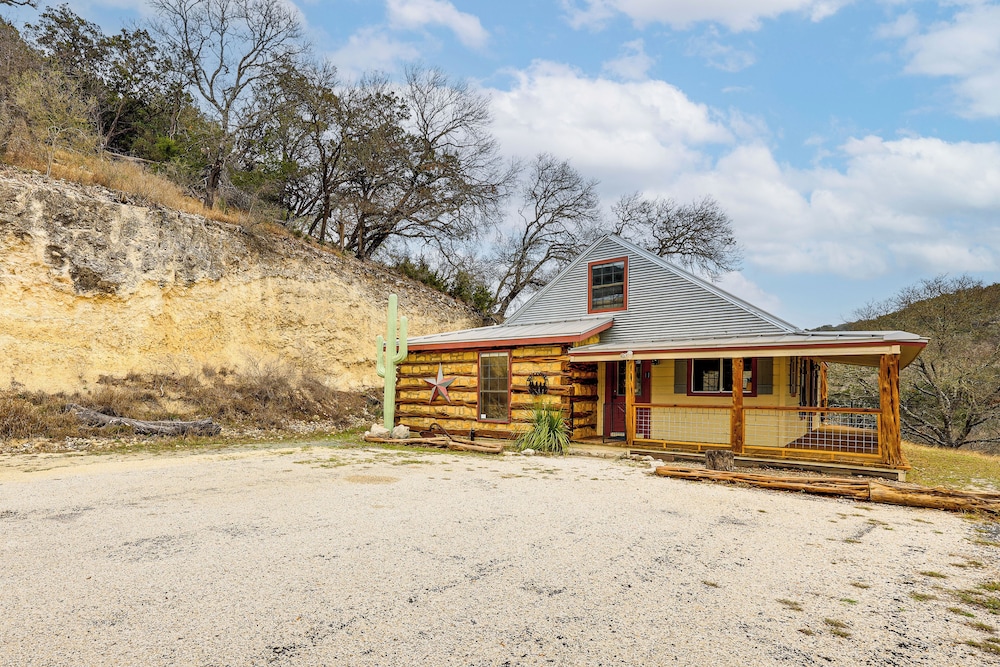 Fire Pit, Views: Peaceful Texas Hill Country Cabin