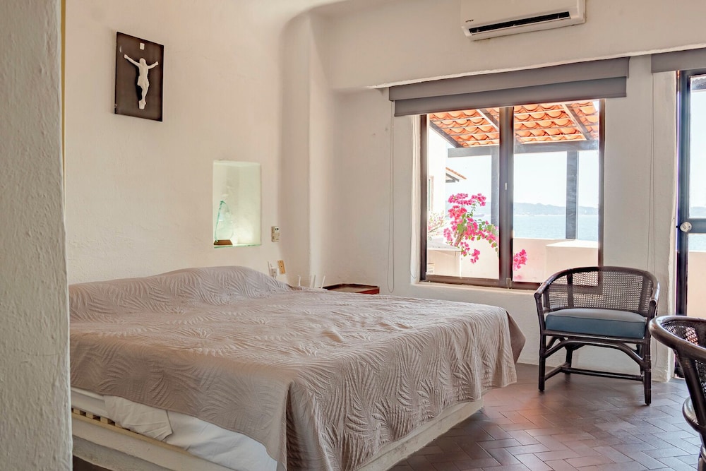 Flat with Unbeatable Views & 2 Bedrooms