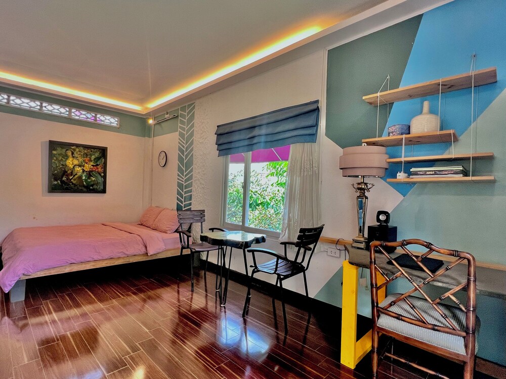 Dodge City Vacations - Silver Spur Vintage Inn  Suites - Property Image 15