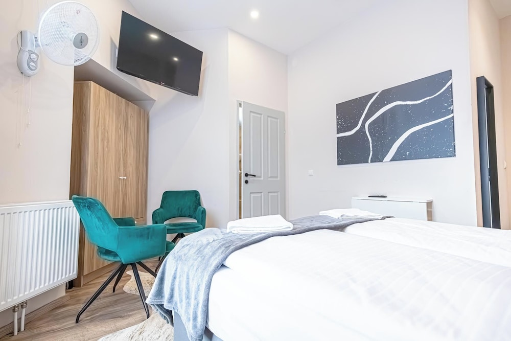 4BR Apartment for Groups Near Stadthalle