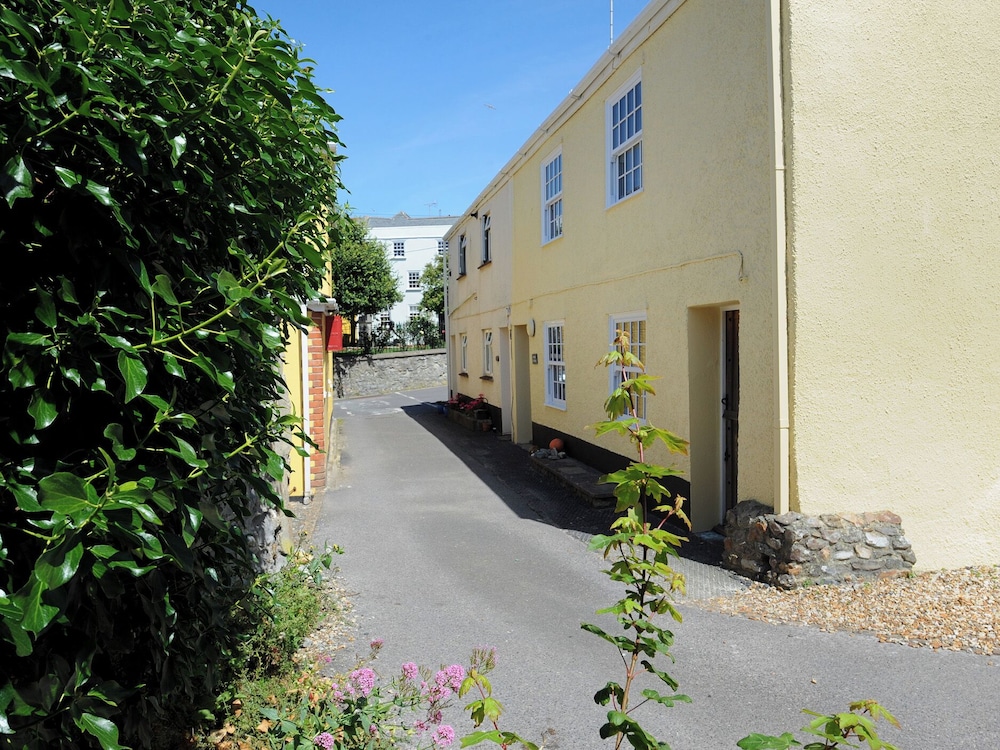 4/5 Georges Square