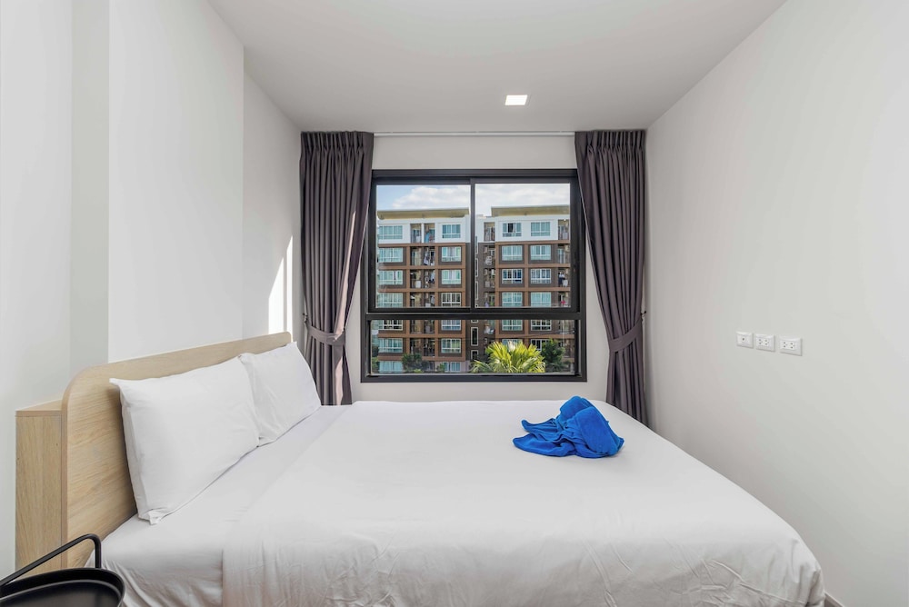 2BR Condo Pool and Full Gym C262