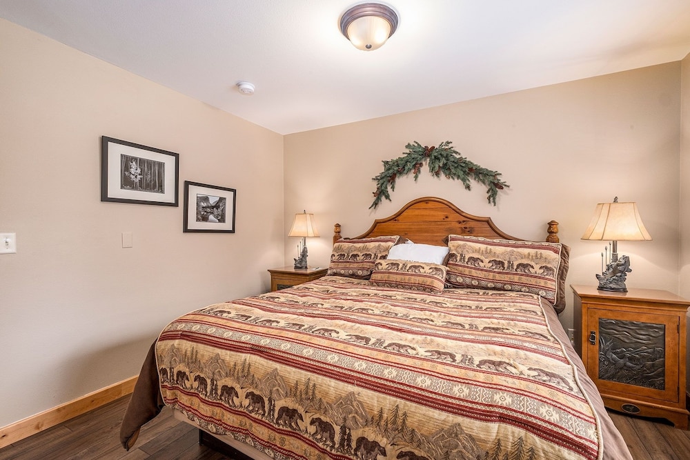 Solitude Condos - Estes Park CO