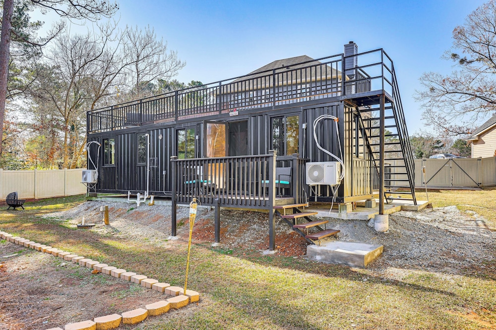 5 Mi to Stone Mountain: Lithonia Getaway