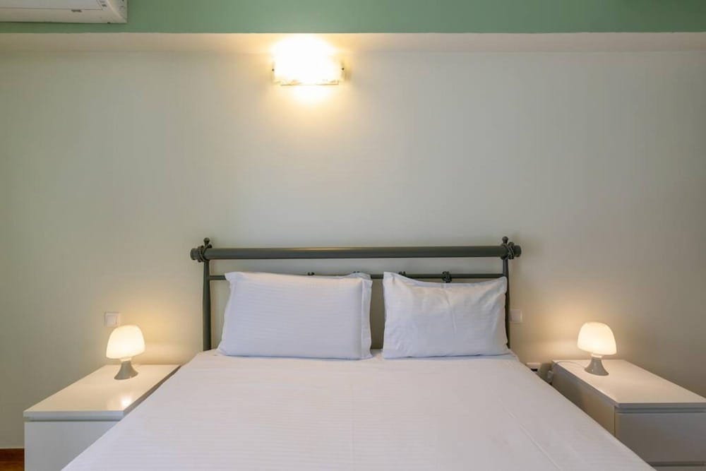 Petralona Dazzling top Floor 2BD AP