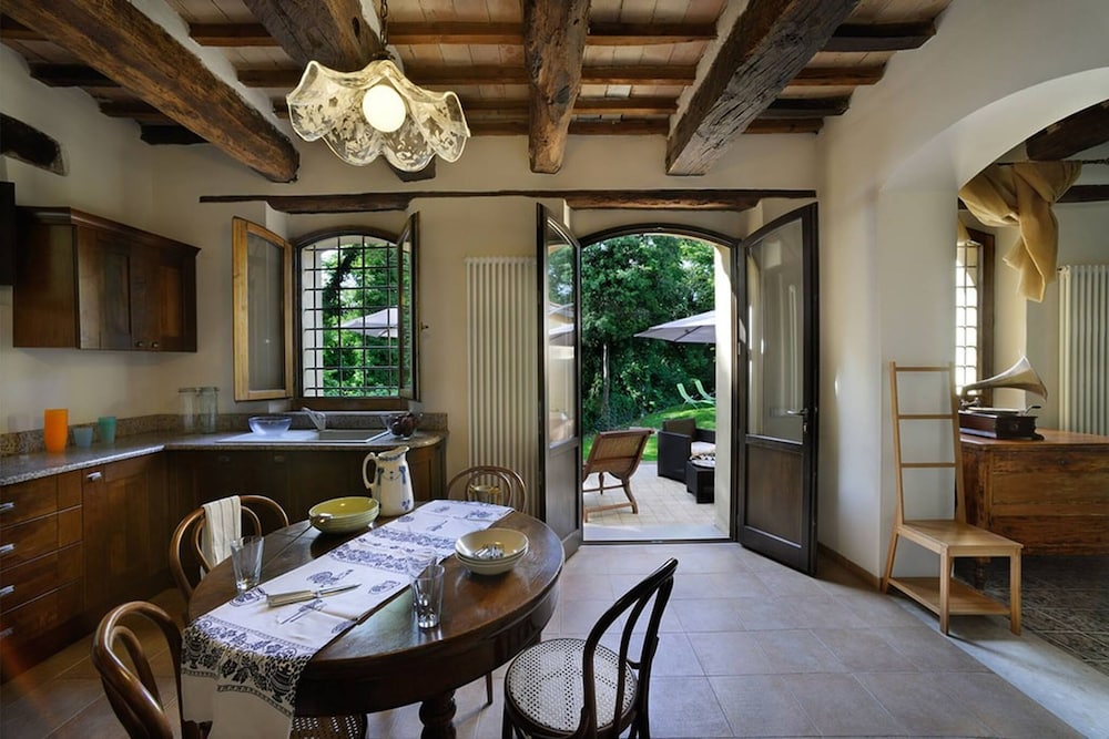Luce tra i Faggi 8 by Marche Holiday Villas