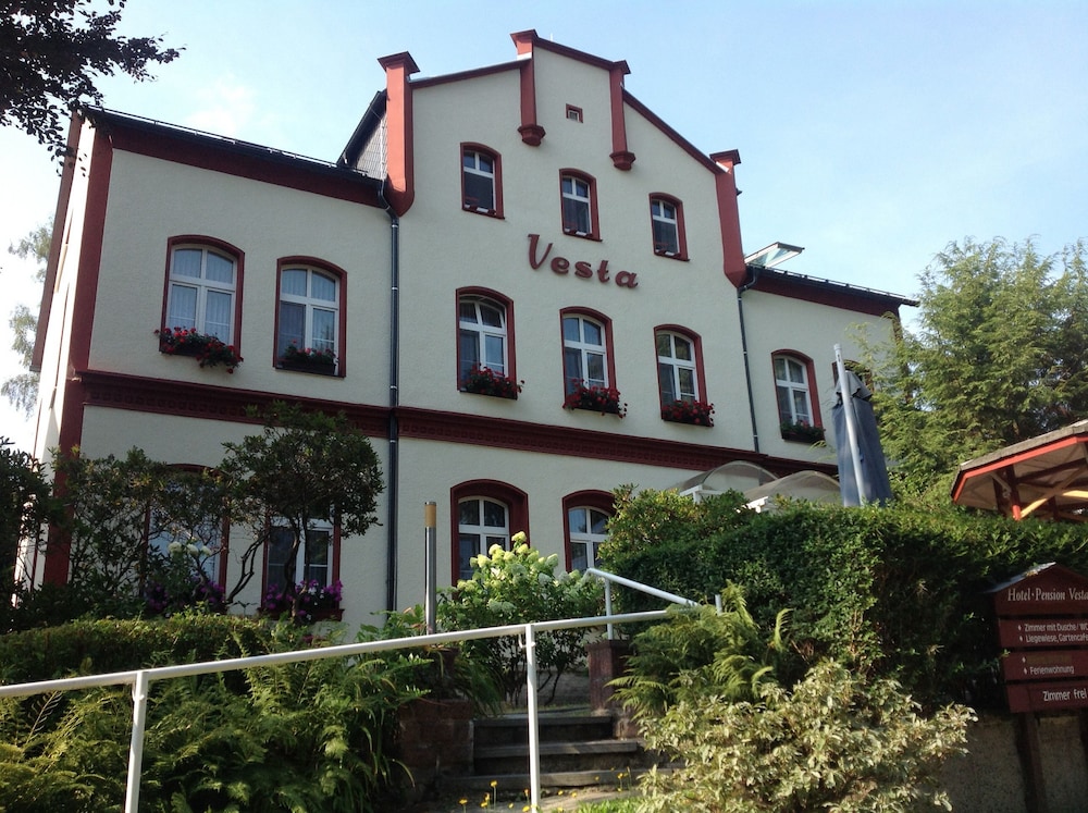 Hotel  Vesta - Image 1