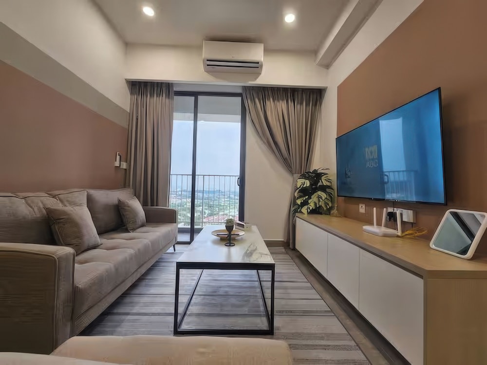 Trefoil @ Setia City Condotel
