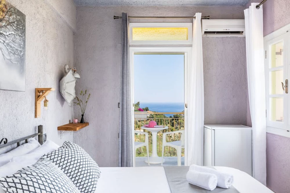 Persephone Seaview Room - Ariadne Skopelos Getaway