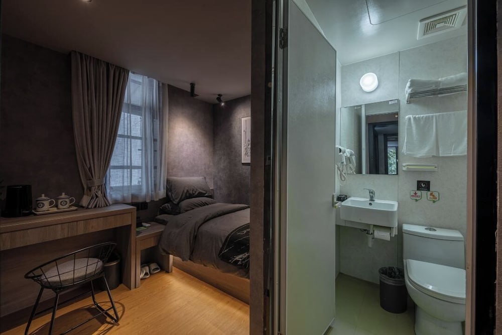Iforest Youth Hotel - Nanjing Road Pedestrian Street Huanghe Road Store