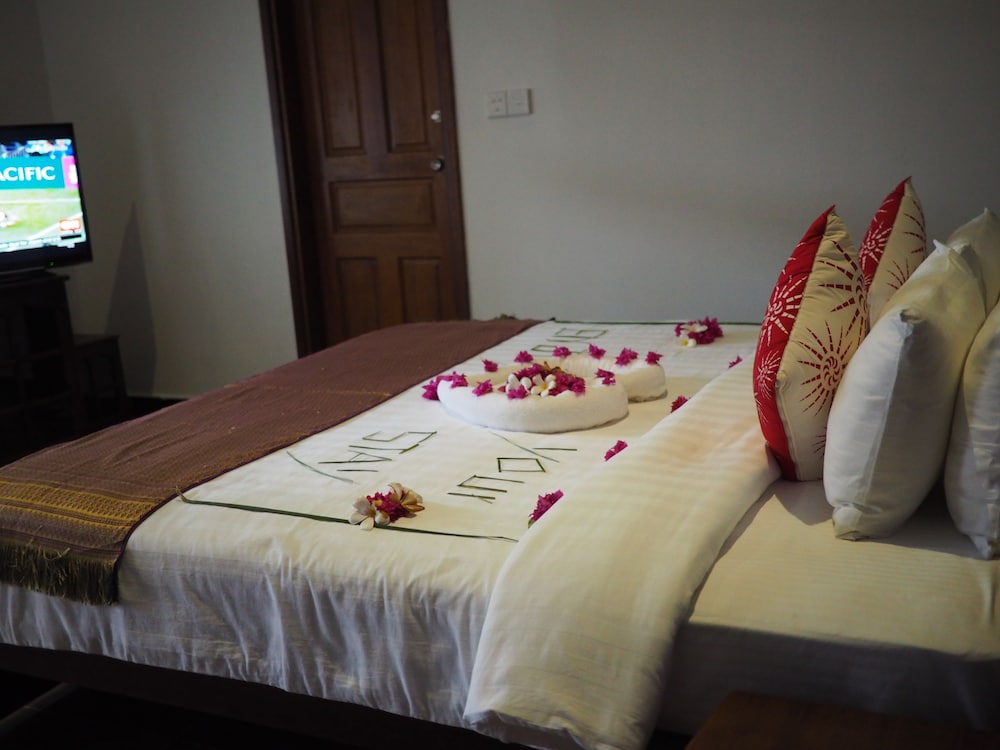 Equator HomeStay