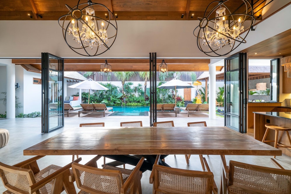 Villa Nusantara 5 by Alfred in Bali - Promo Luxury 4BD Pool Villa Pererenan Beach Caggu