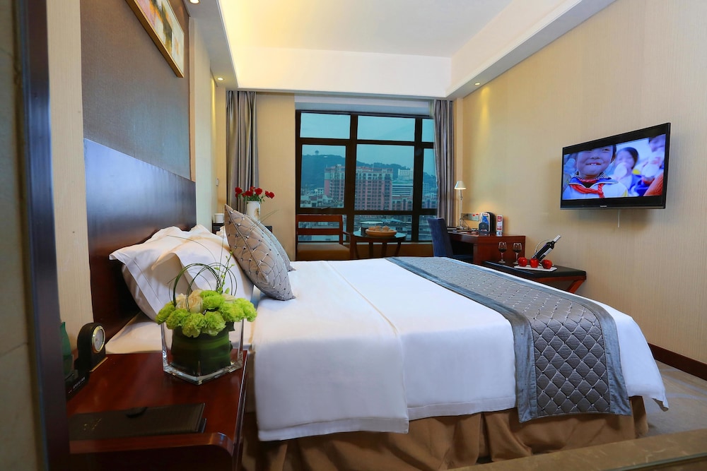 Ramada Longyan