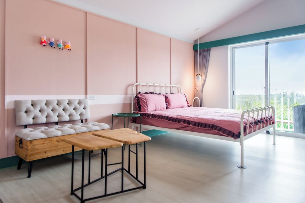 Happiness Pink B&B
