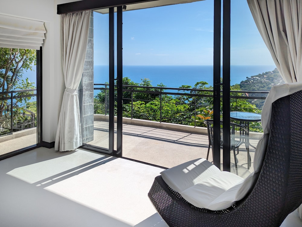 Villa Moonshadow