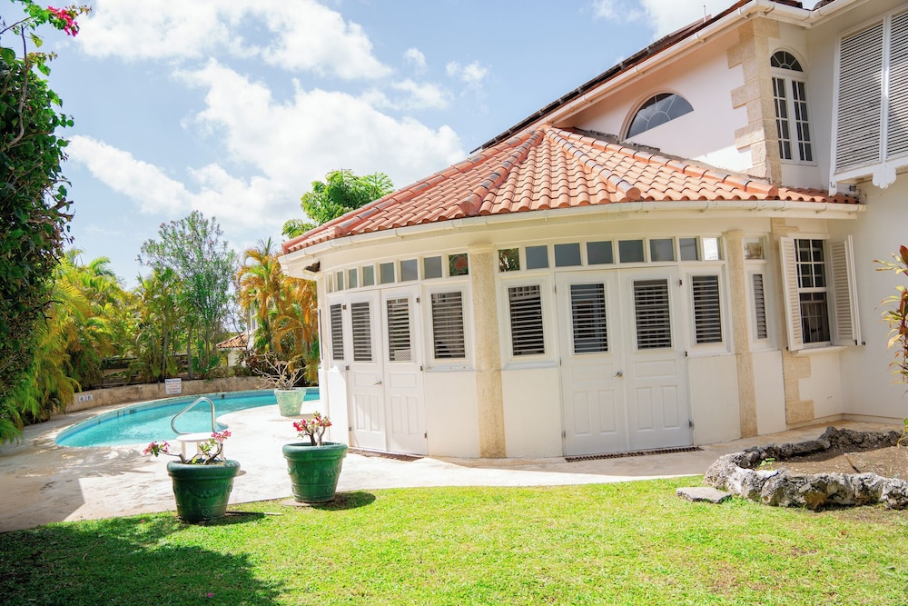 Marzalea 2 bd Villa by Zenbreak