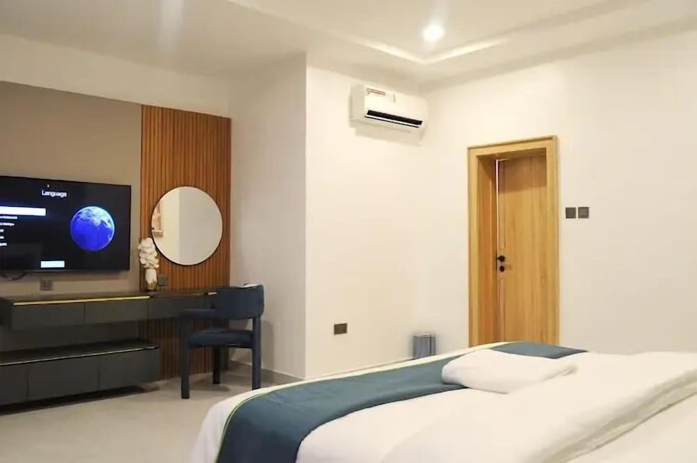 Blue Velvet Apartments