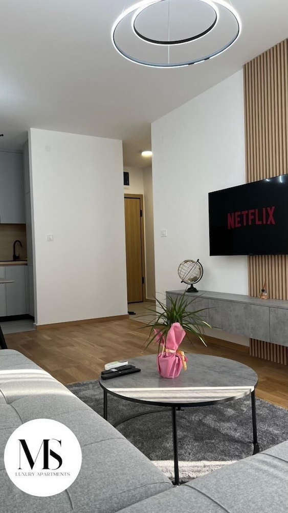 Montenegro luxury suites - New city