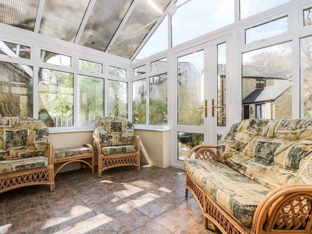 Oak Cottage view 3
