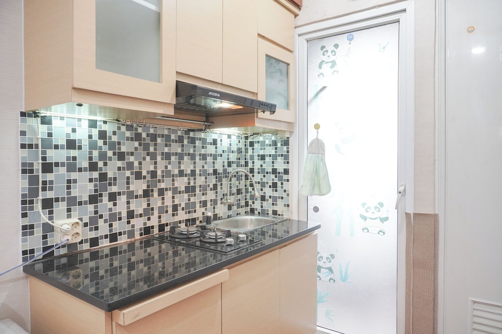2Br Green Pramuka City Apartment Near Shopping Center