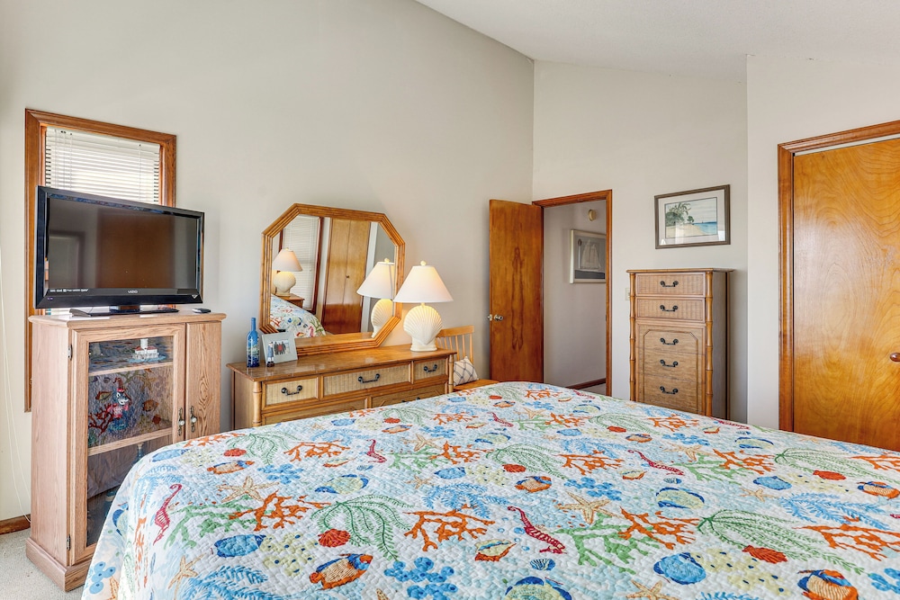 Deck & View: Oceanfront Oasis in Oak Island!