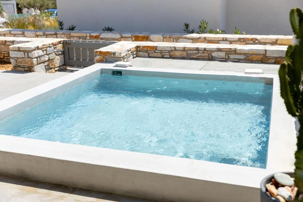 Villa Nerida -island Living Paros-