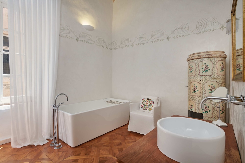 LUXURY VILLA 44