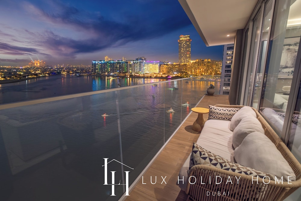 LUX The Atlantis View Luxury Beach Suite