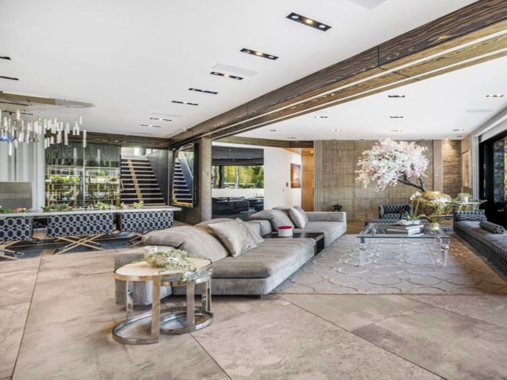 Villa Kaleida - Sleek Modern Sunset Villa With Eclectic Style & Infinity Pool