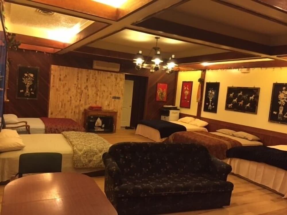 Family Room on Water Street