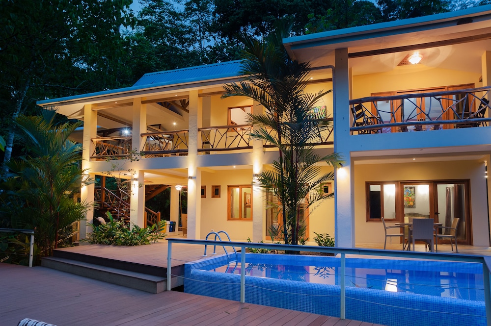 Monos Locos - Portasol Vacation Rental