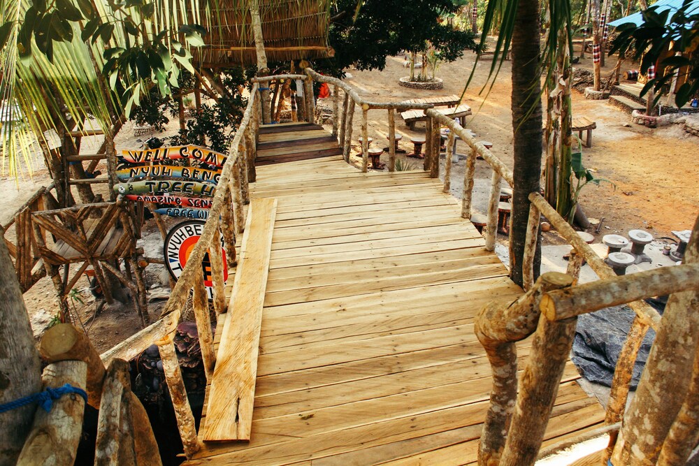 Nyuh Bengkok Tree House