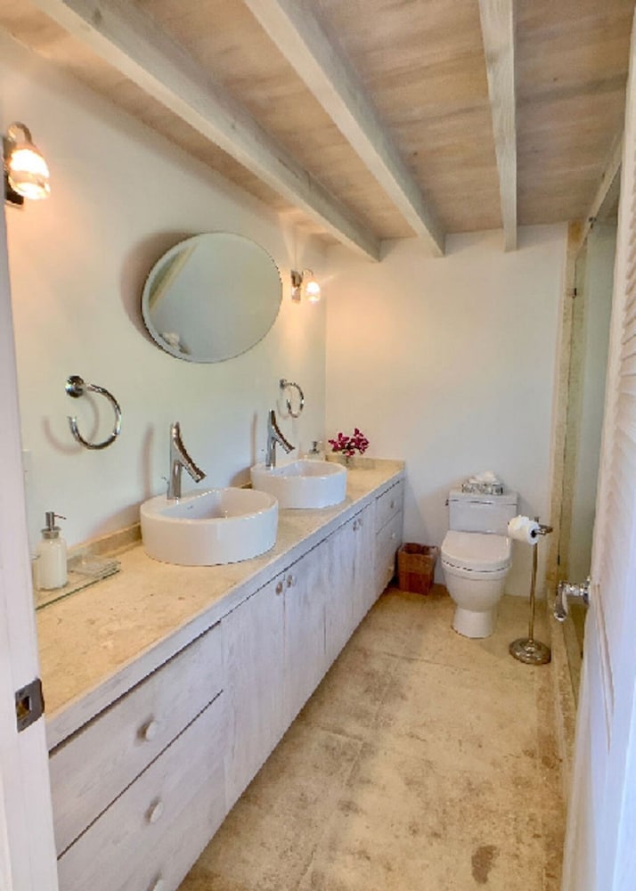 Boathouse La Bougainvillea 1 Bedroom Cottage - Property Image 9