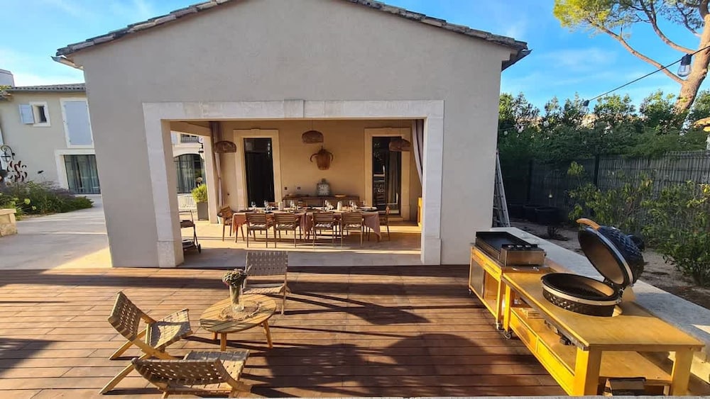 Prestigious Villa in Heart of Saint Remy de Provence