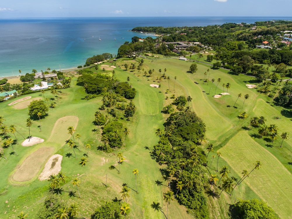 Mount Irvine Bay Resort